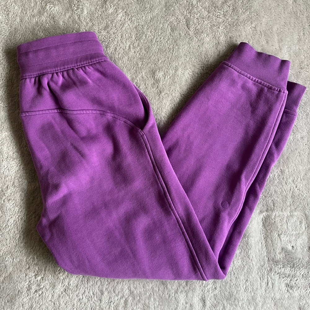Lululemon Scuba High-Rise Jogger size 2